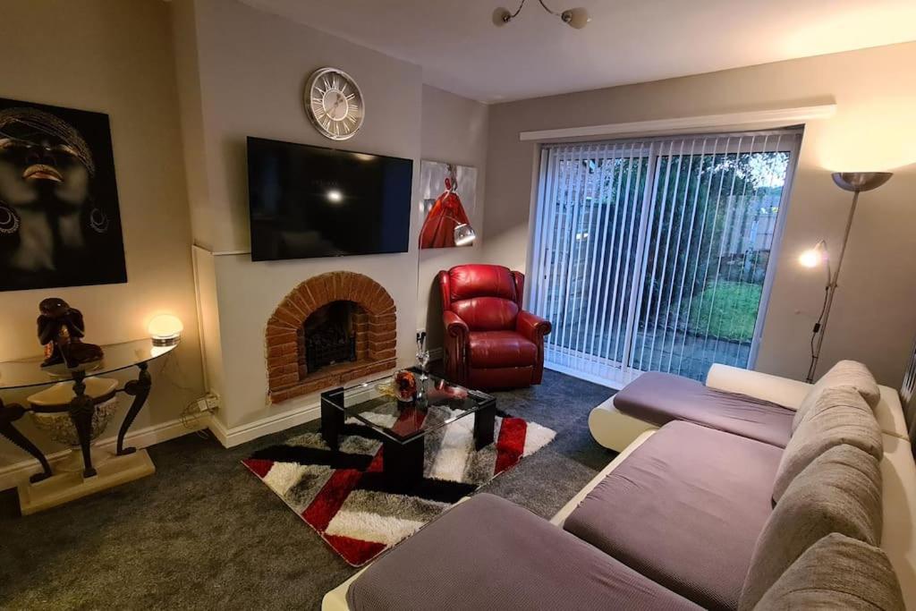 Stunning Holiday Home. Free Parking. Manchester Dış mekan fotoğraf