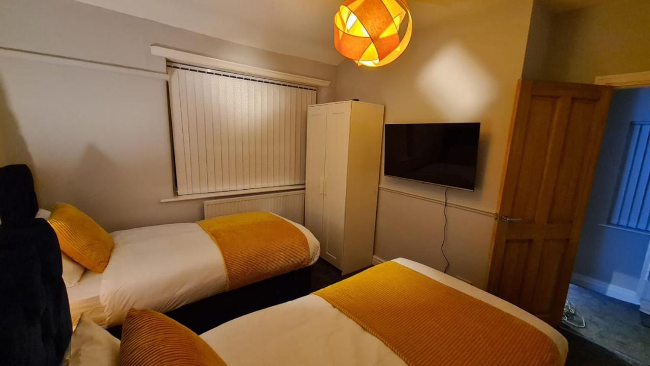 Stunning Holiday Home. Free Parking. Manchester Dış mekan fotoğraf