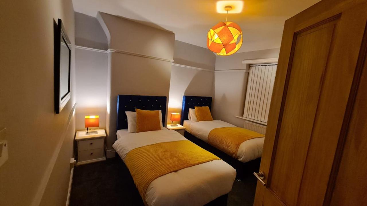 Stunning Holiday Home. Free Parking. Manchester Dış mekan fotoğraf